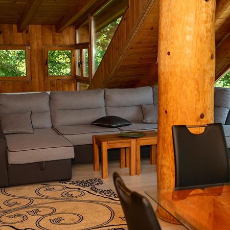 Guest House Mala Prica Zivinice ภายนอก รูปภาพ