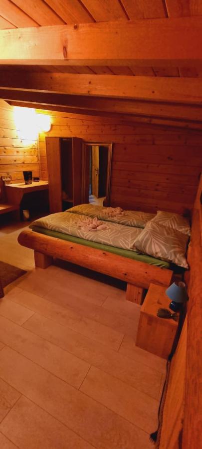 Guest House Mala Prica Zivinice ภายนอก รูปภาพ