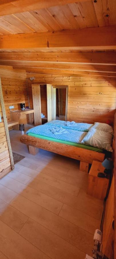 Guest House Mala Prica Zivinice ภายนอก รูปภาพ