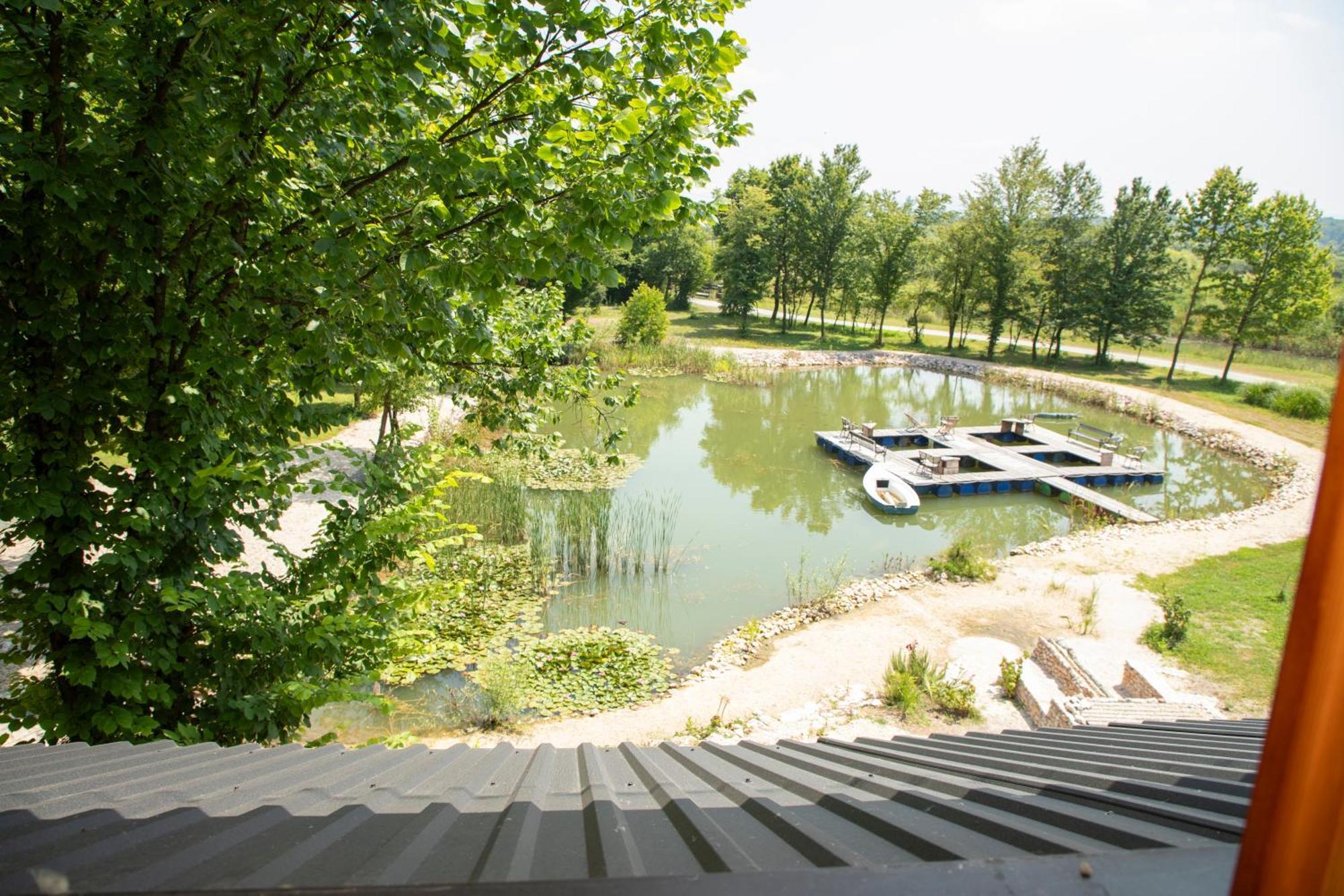 Guest House Mala Prica Zivinice ภายนอก รูปภาพ