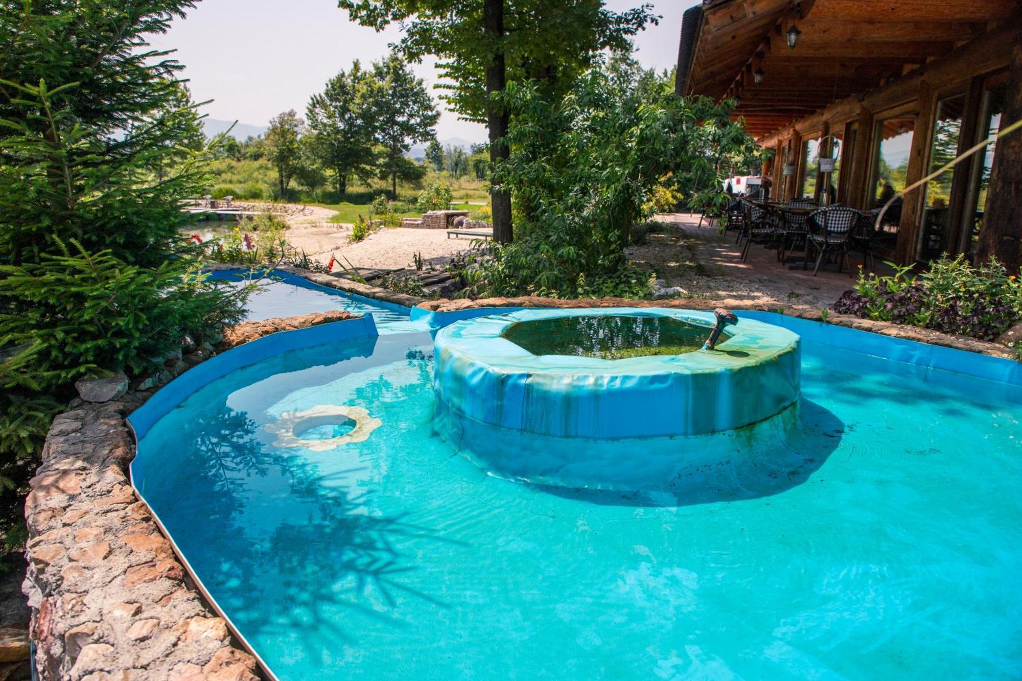 Guest House Mala Prica Zivinice ภายนอก รูปภาพ