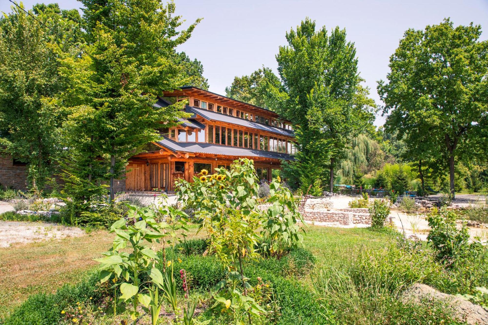 Guest House Mala Prica Zivinice ภายนอก รูปภาพ